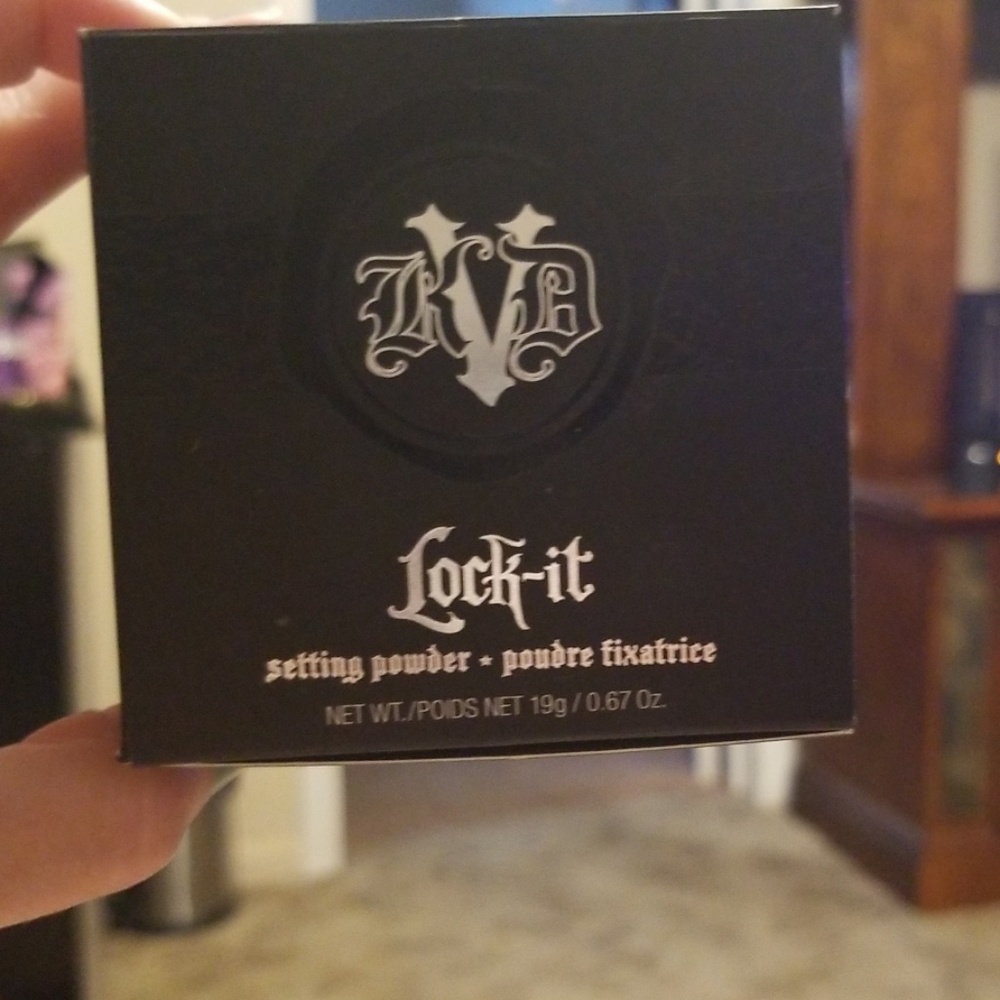 Kat von d setting powder